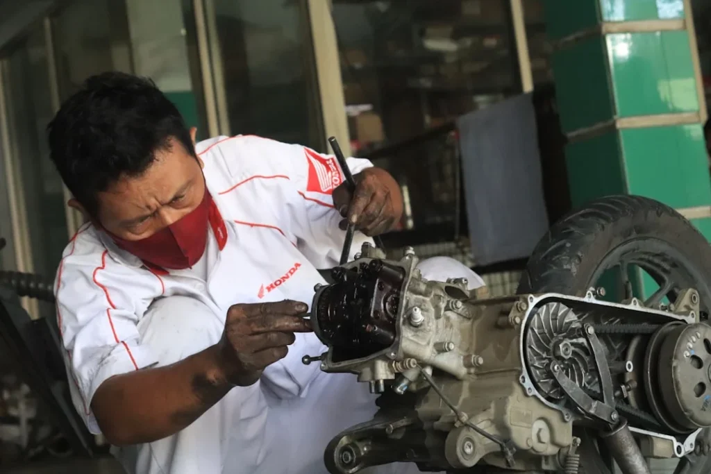 kondisi oli mesin dilihat dari warna dan kepekatan
