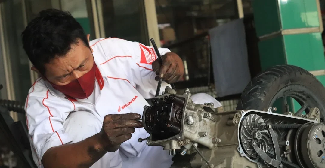 kondisi oli mesin dilihat dari warna dan kepekatan