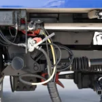 merawat sistem kelistrikan mobil yang sudah berumur
