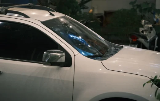 Kaca film mobil yang adem tapi tidak gelap dari dalam